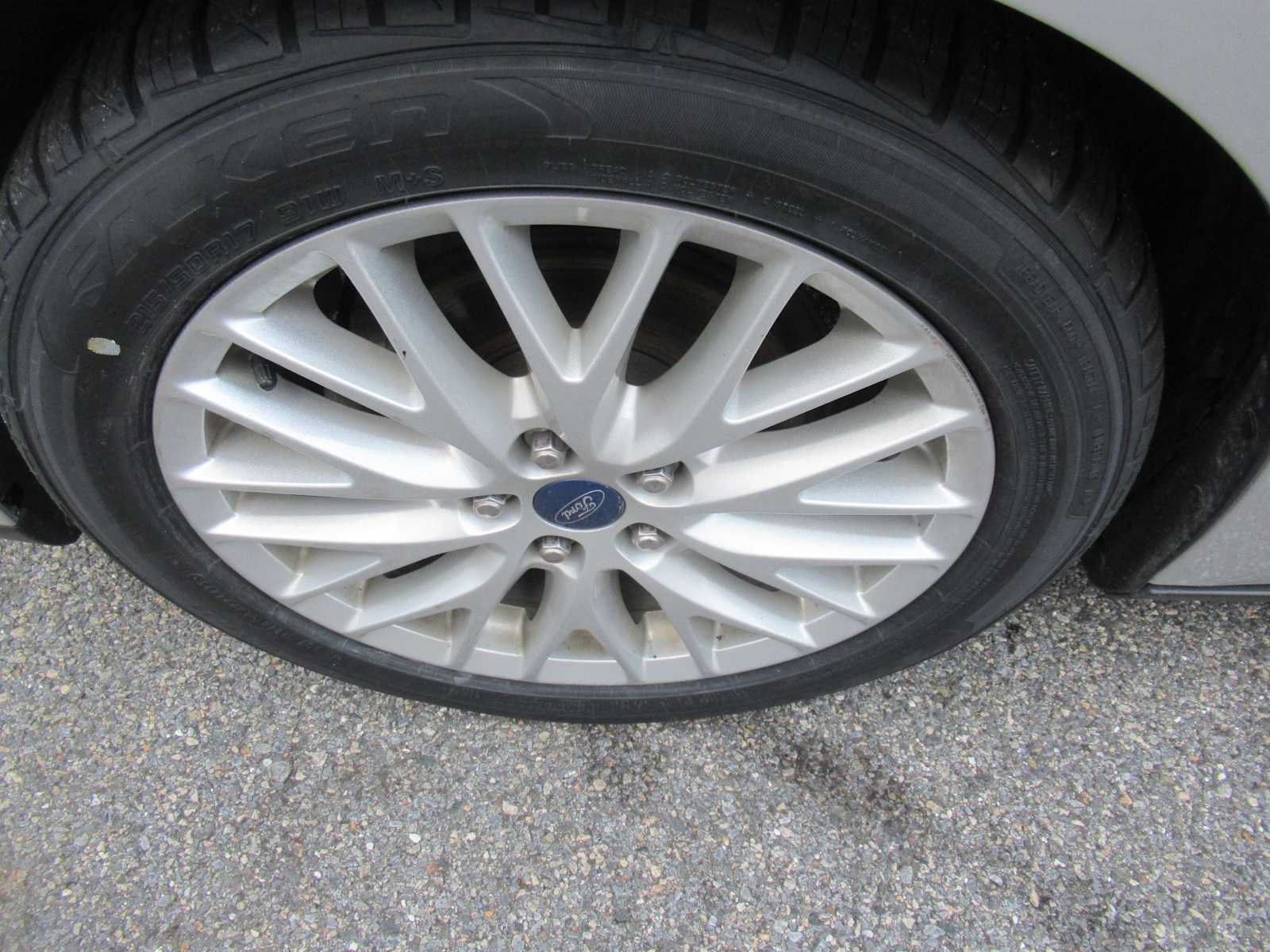 Used 2014 Ford Focus Titanium FWD image 11