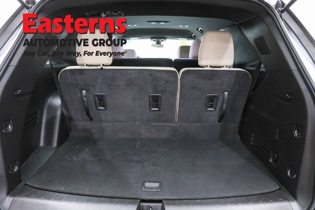 Used 2023 Chevrolet Traverse LS w/ Safety Package image 9