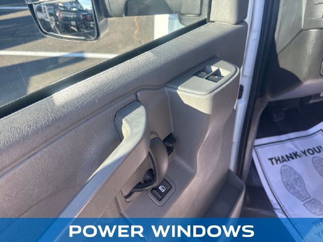 Used 2017 Chevrolet Express 3500 RWD image 11