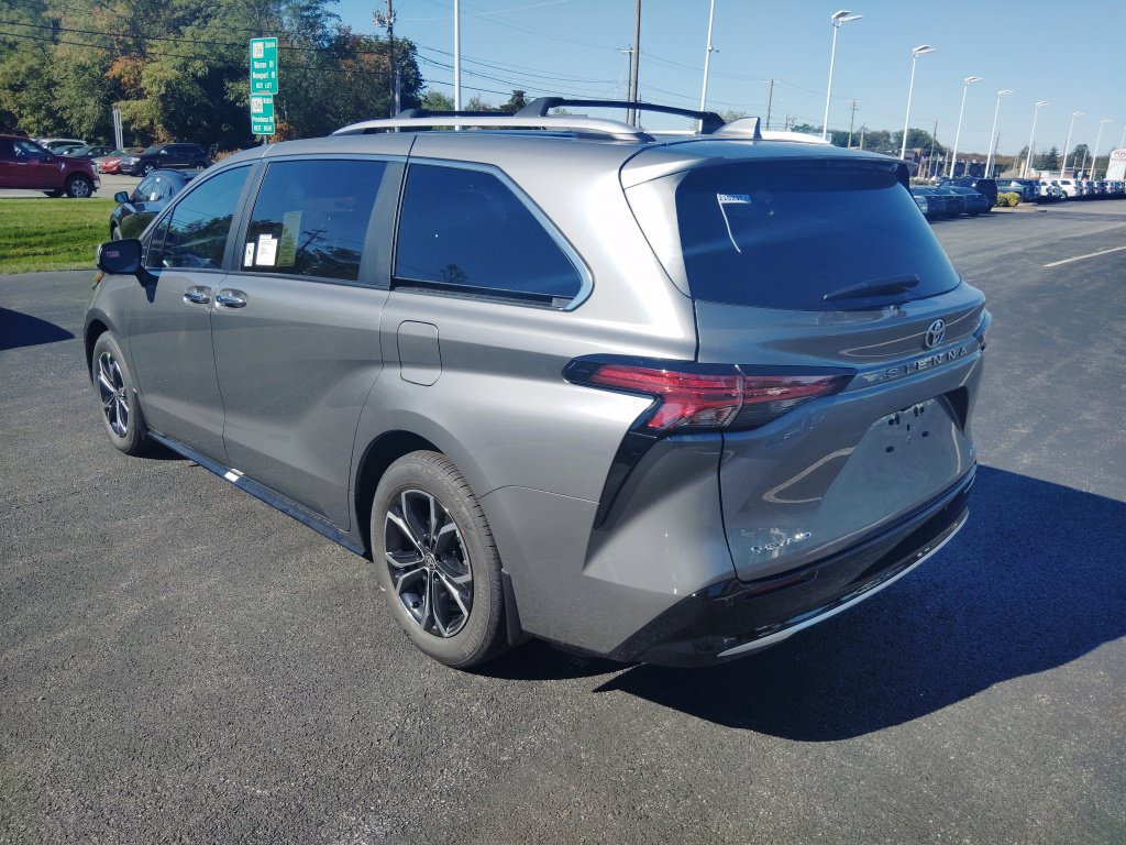 New 2026 Toyota Sienna Platinum AWD/4WD image 3