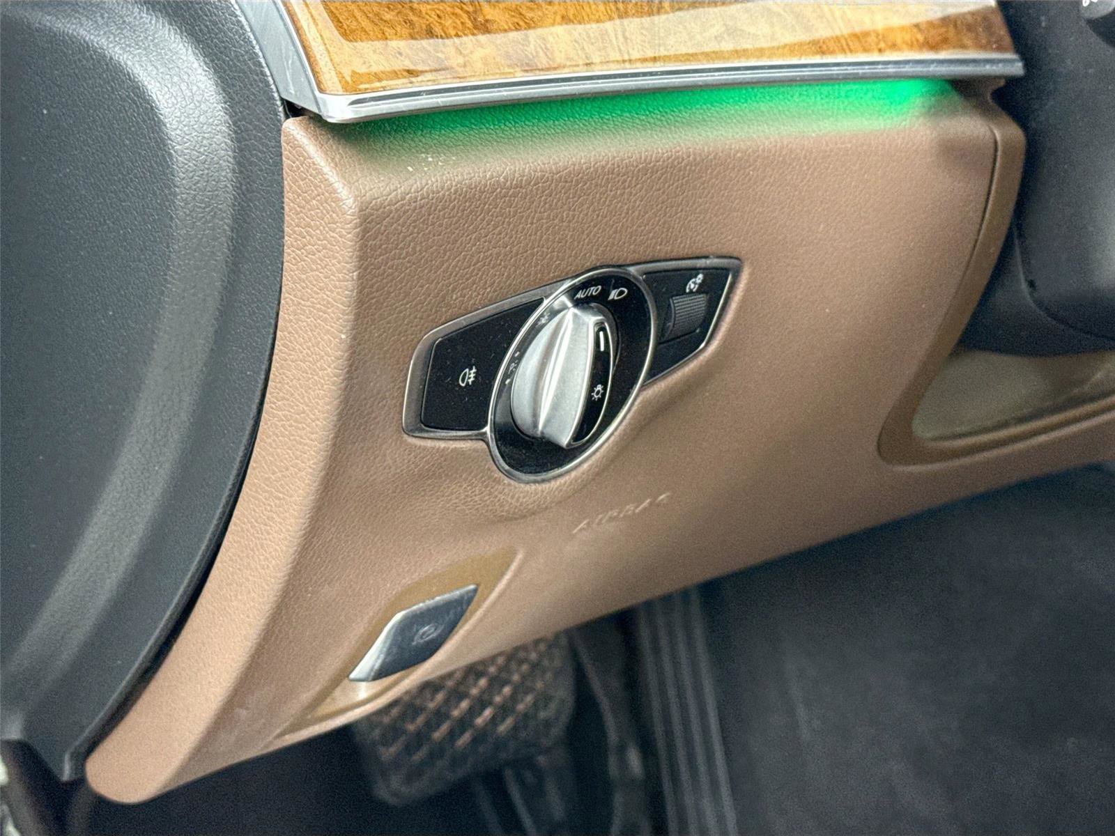 Used 2017 Mercedes-Benz E 300 4MATIC image 14