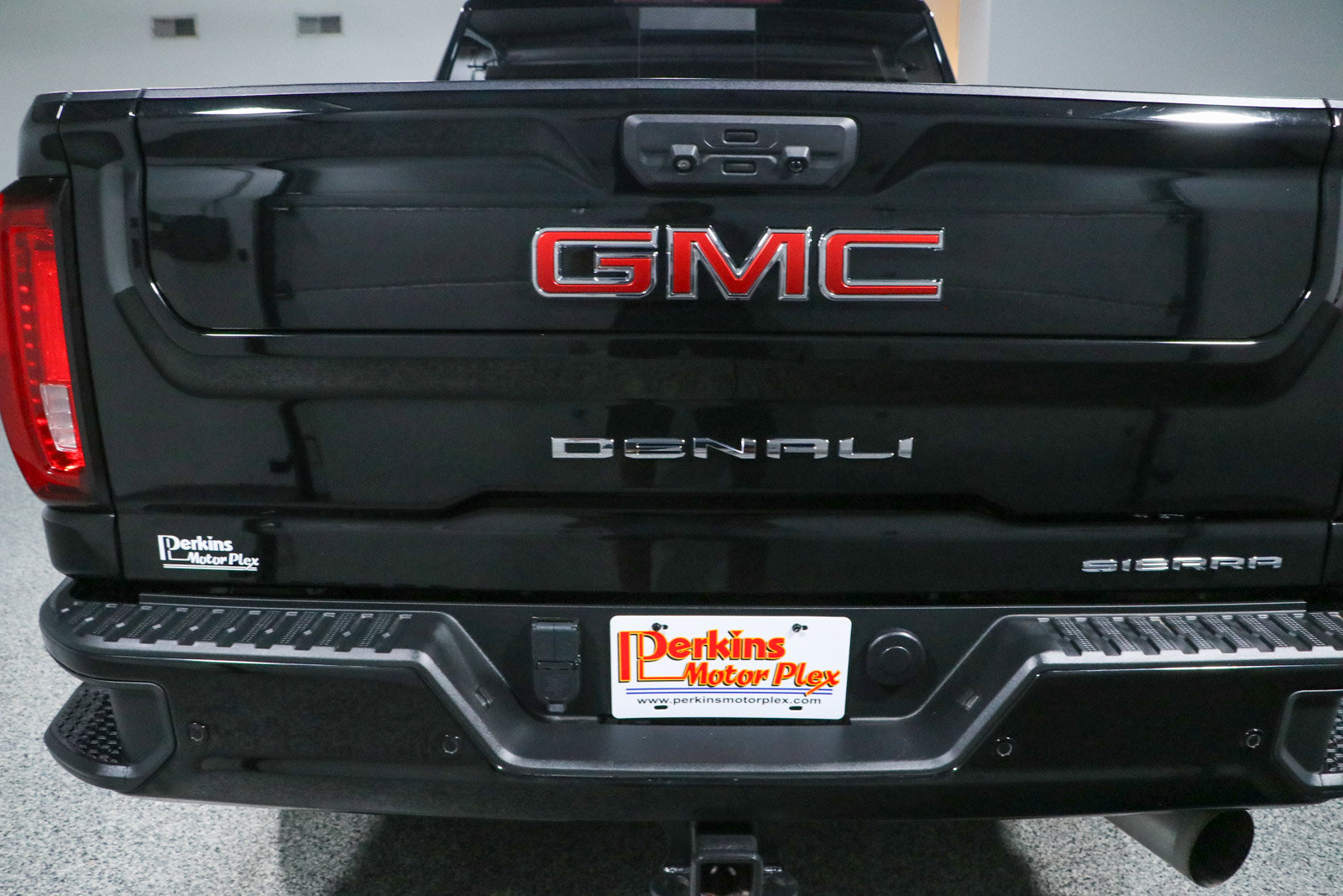 Used 2022 GMC Sierra 2500 Denali AWD/4WD image 8
