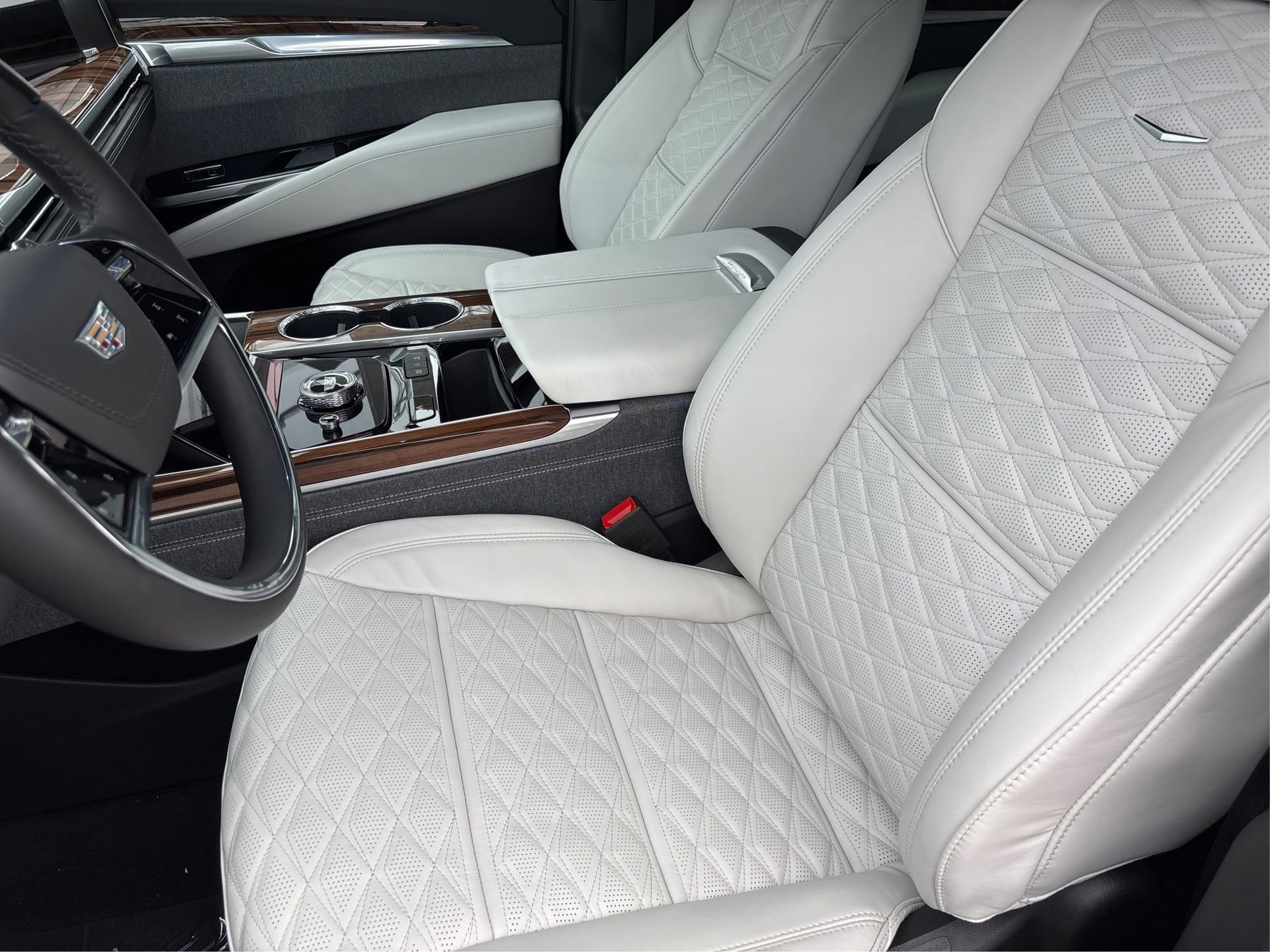 New 2025 Cadillac Escalade ESV Sport Platinum image 9