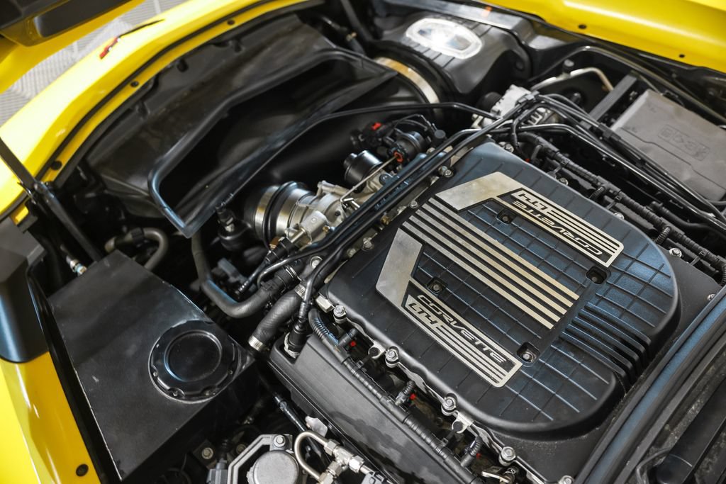 Used 2016 Chevrolet Corvette Z06 w/ 3LZ Preferred Equipment Group RWD image 17