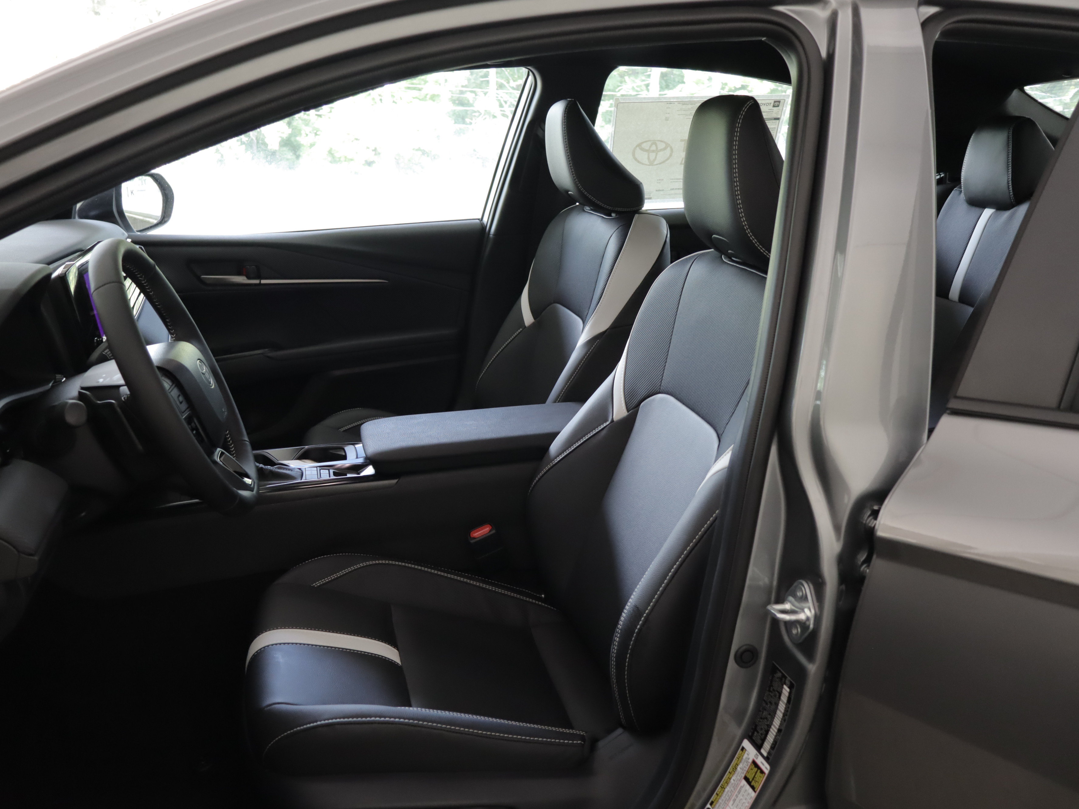 New 2026 Toyota Camry SE FWD image 8