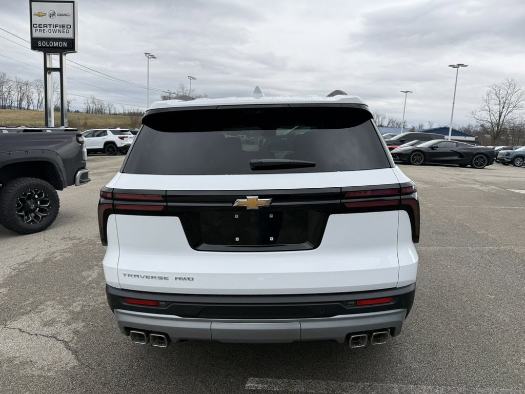 New 2026 Chevrolet Traverse LT w/ Driver Confidence Package image 4