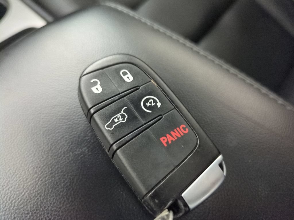 Used 2020 Jeep Grand Cherokee Limited RWD image 39