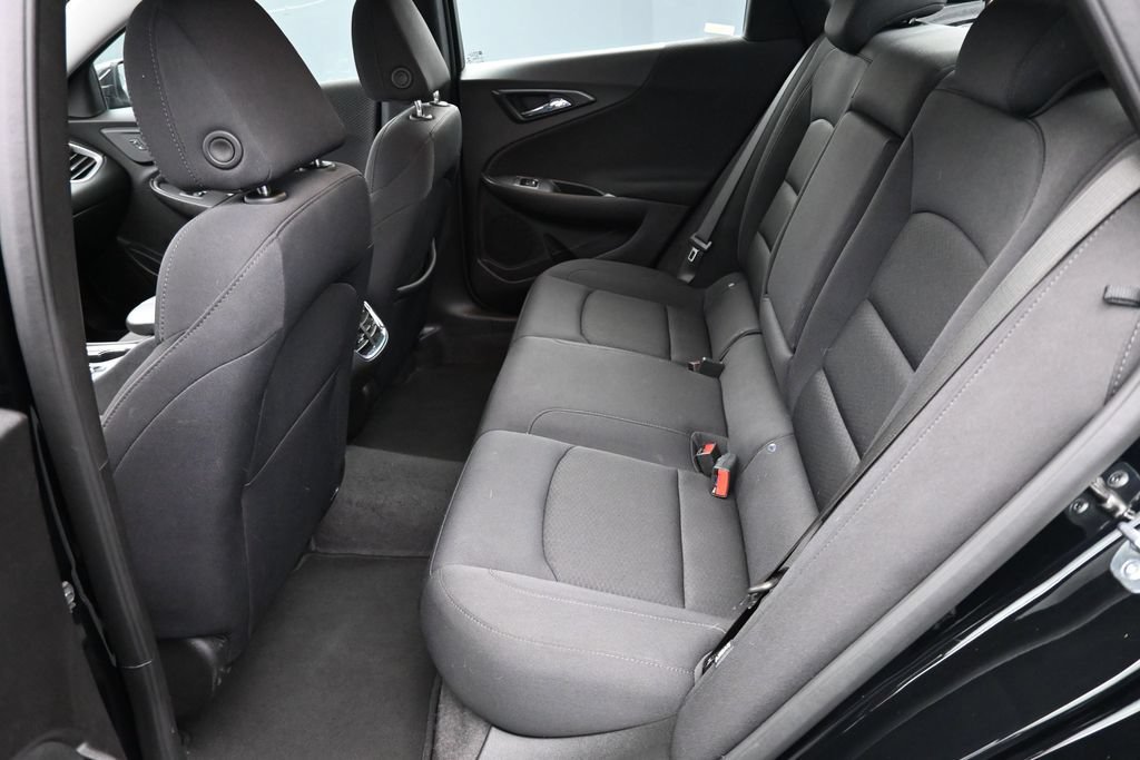 Used 2025 Chevrolet Malibu LT FWD image 13