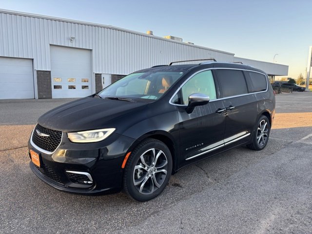 Used 2022 Chrysler Pacifica Pinnacle