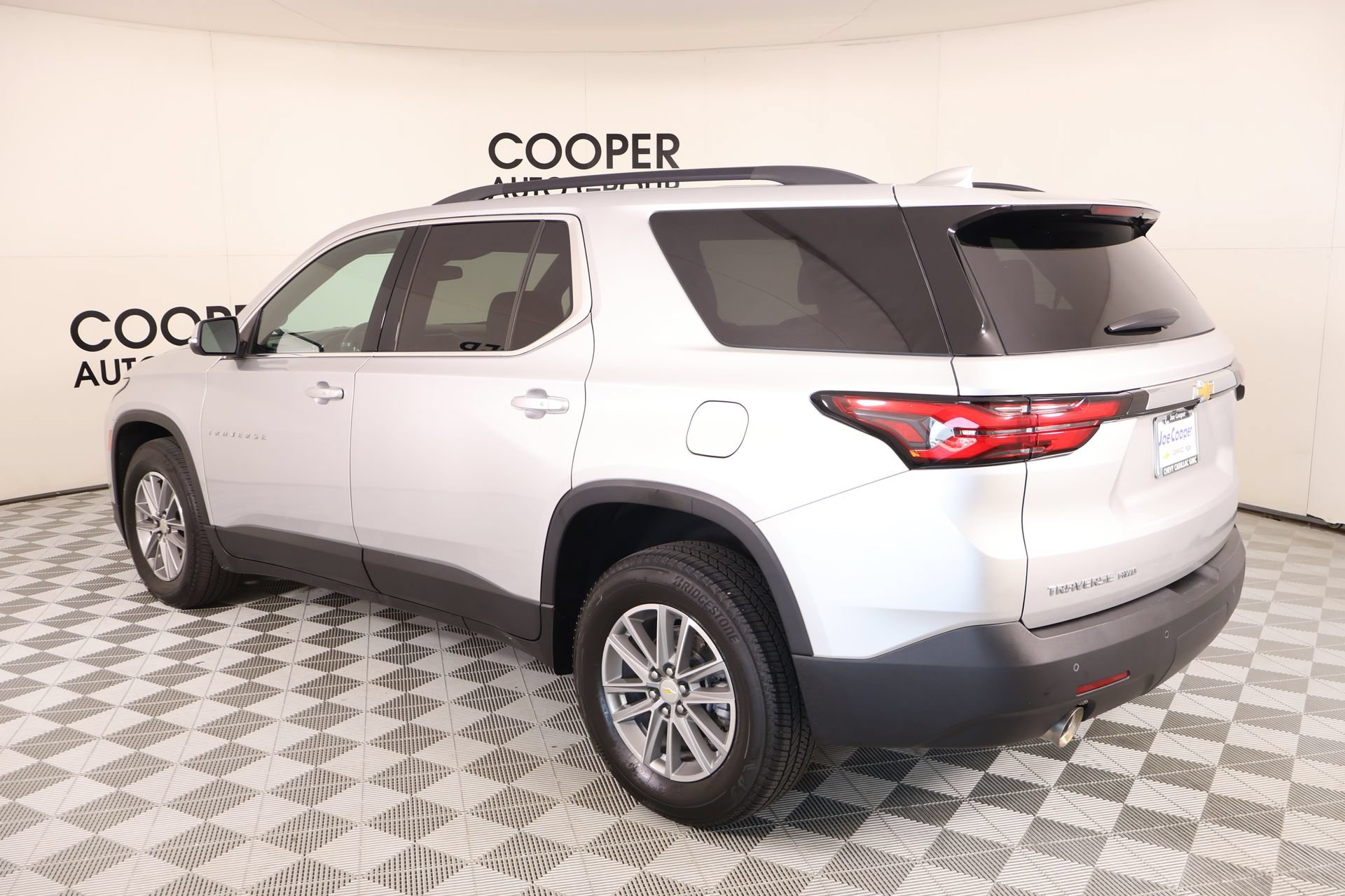 Used 2022 Chevrolet Traverse LT AWD/4WD image 23