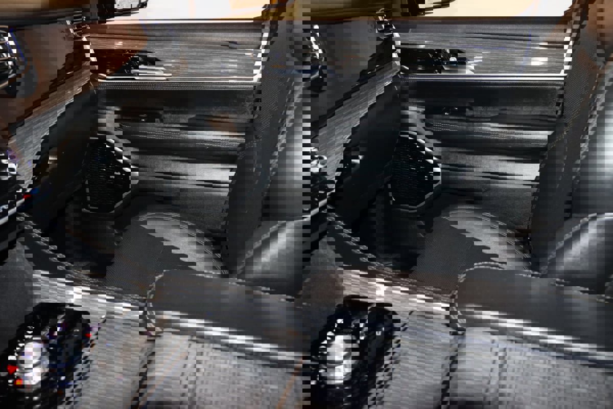 Used 2022 Jeep Wagoneer Series III w/ Premium Group I image 54