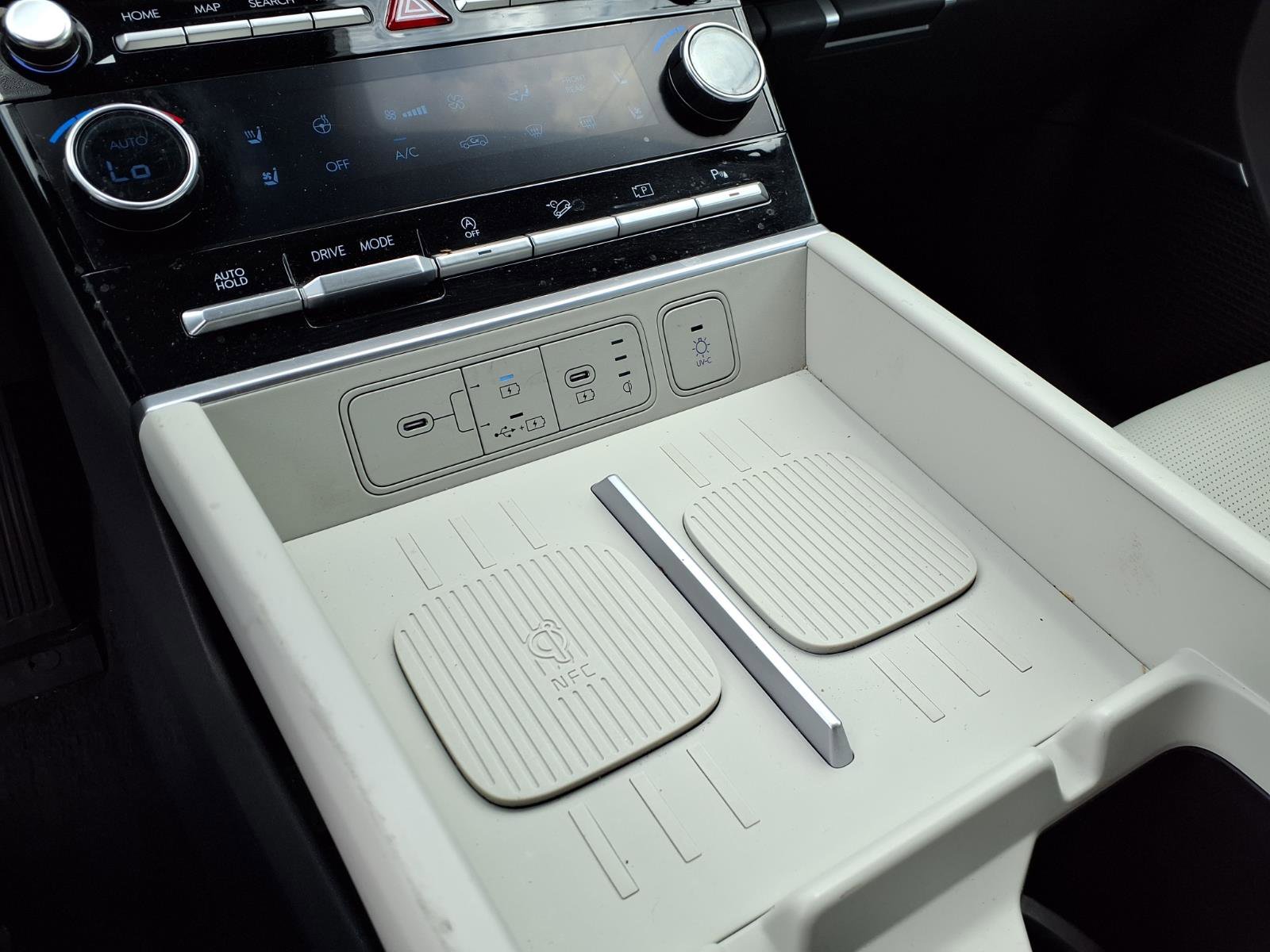 Used 2024 Hyundai Santa Fe Limited image 11