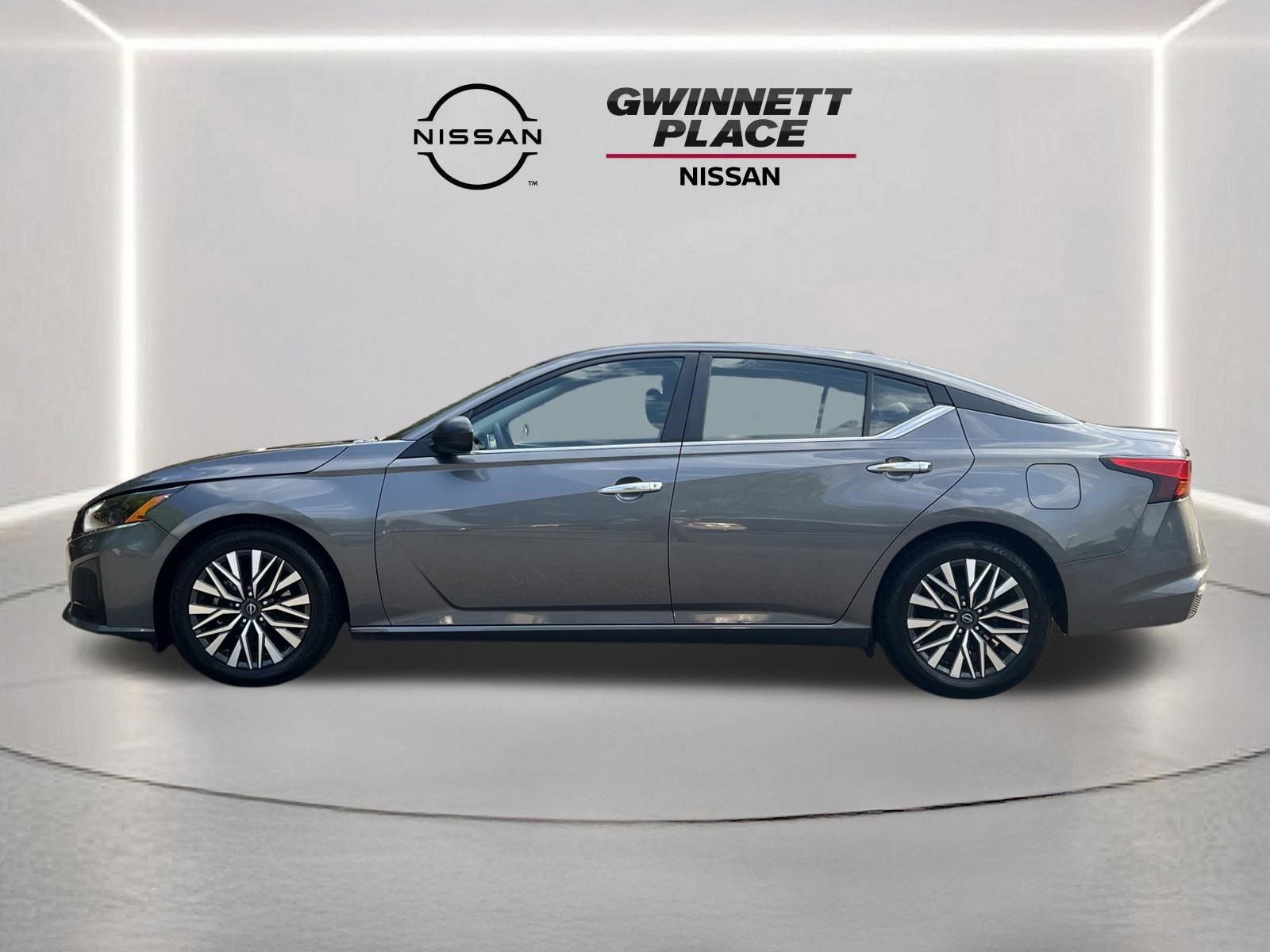 Used 2024 Nissan Altima 2.5 SV FWD image 22
