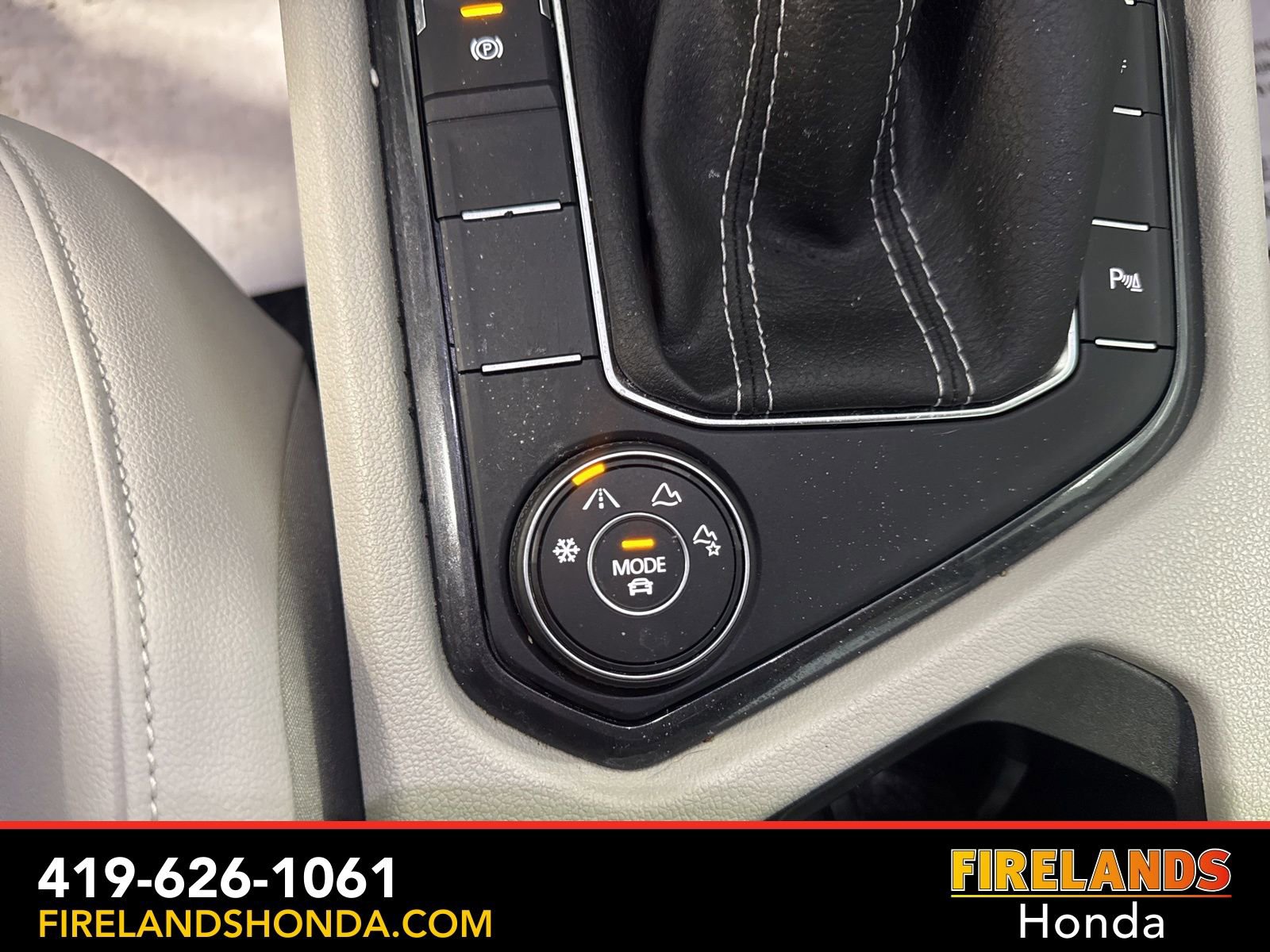 Used 2023 Volkswagen Tiguan SE R-Line image 23