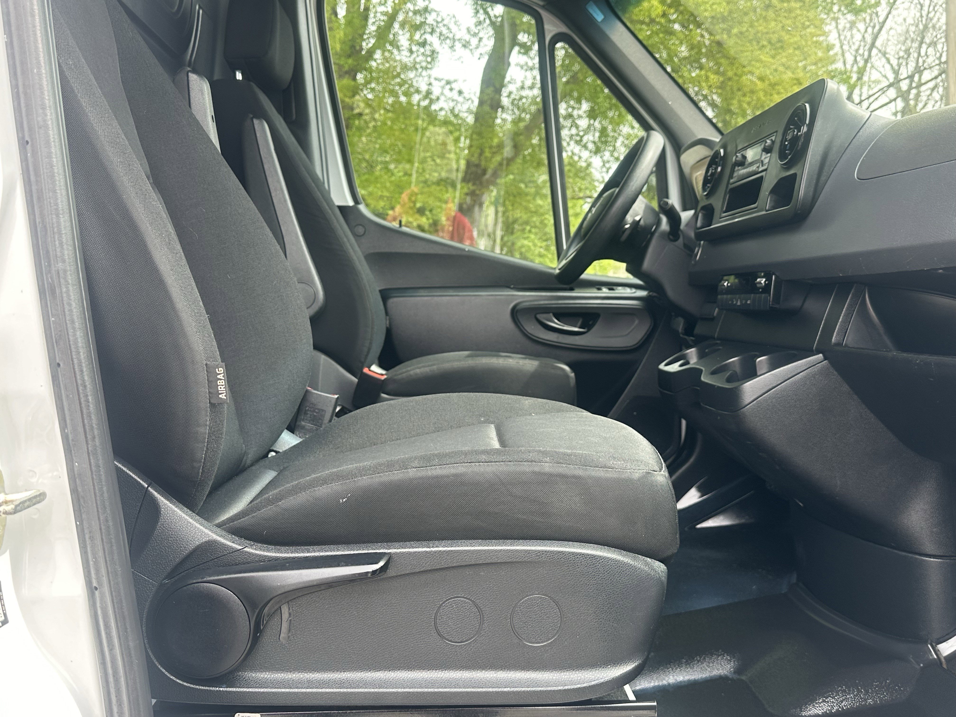 Used 2021 Mercedes-Benz Sprinter 2500 image 16