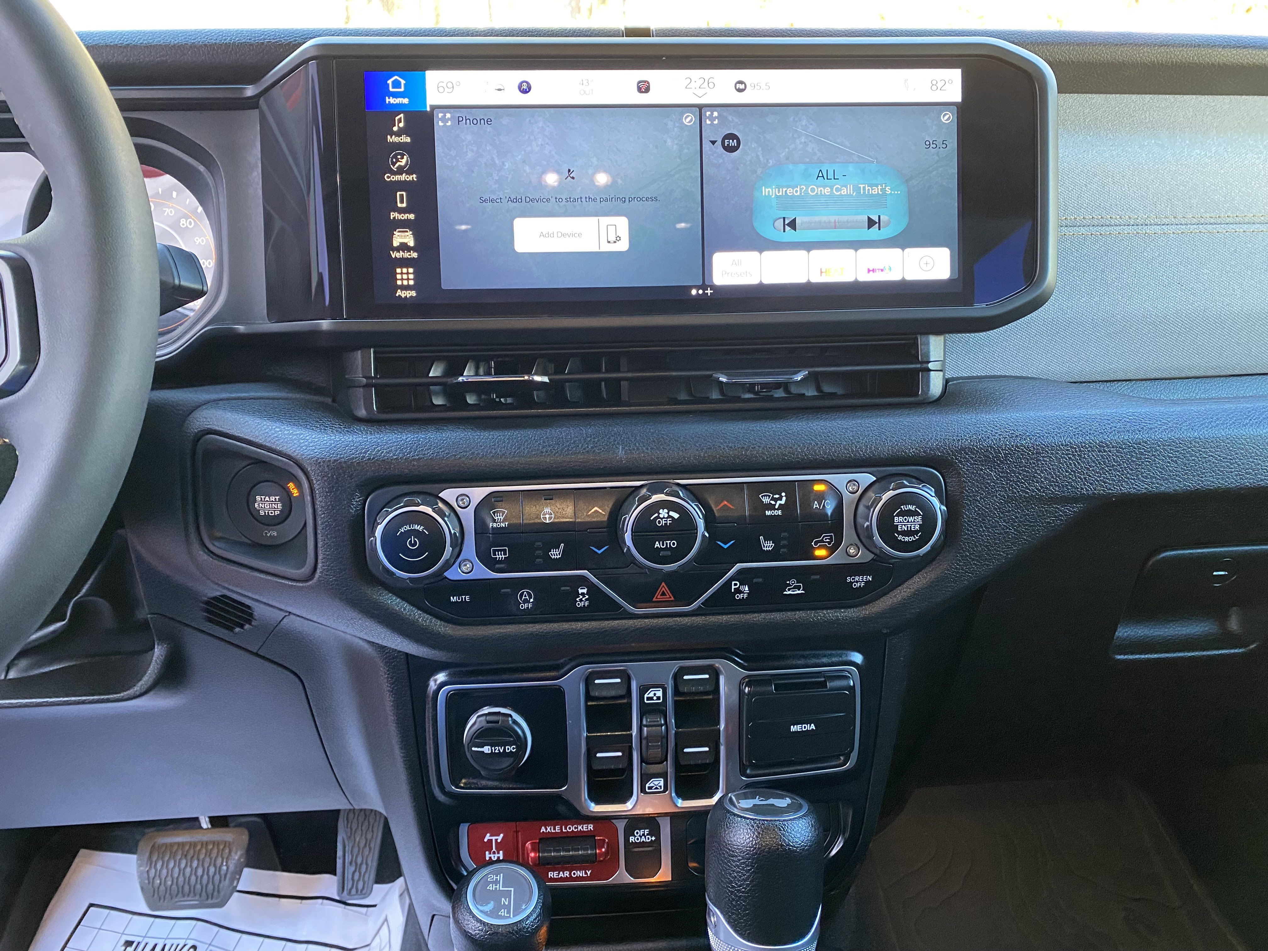 Used 2024 Jeep Wrangler Willys image 25