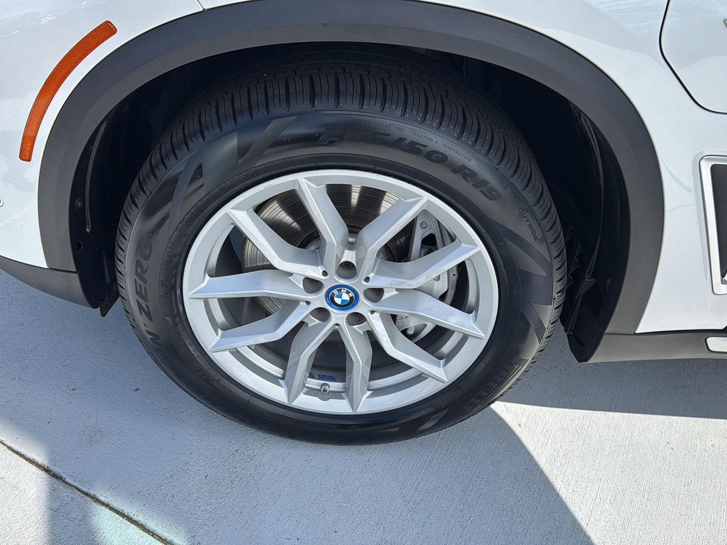 Certified 2023 BMW X5 xDrive45e w/ Parking Assistance Package image 32