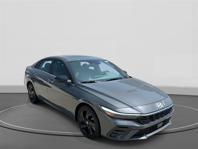 New 2026 Hyundai Elantra SEL Sport FWD image 3