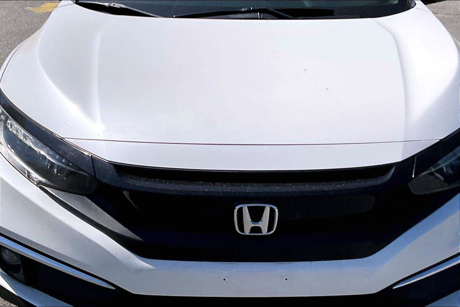 Used 2019 Honda Civic Touring image 10
