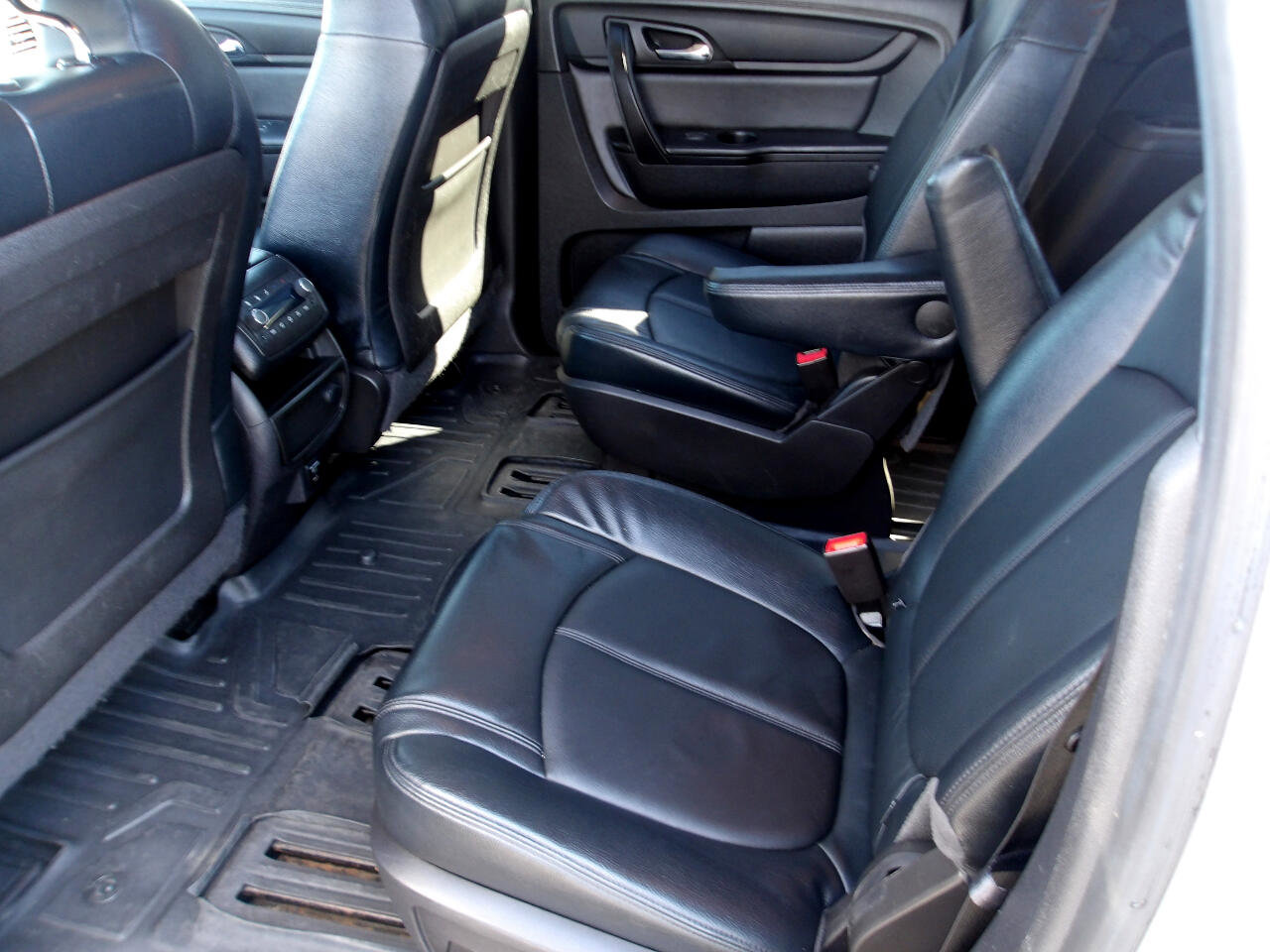 Used 2016 Chevrolet Traverse LT image 10