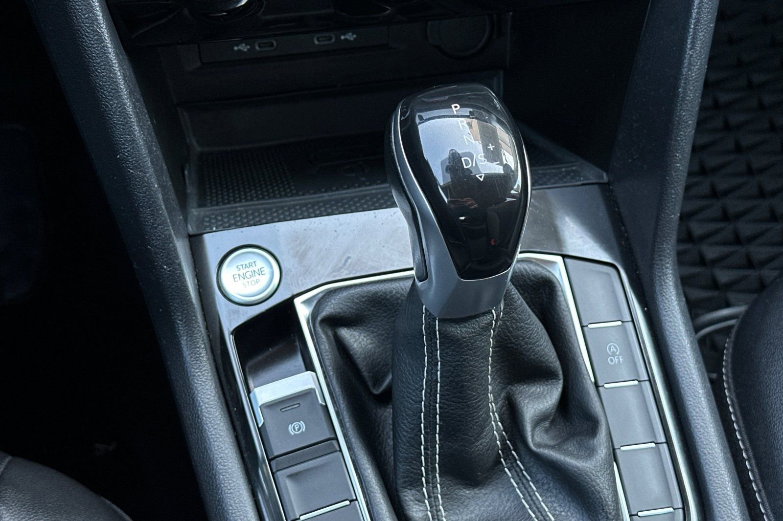 Certified 2023 Volkswagen Taos SE image 21