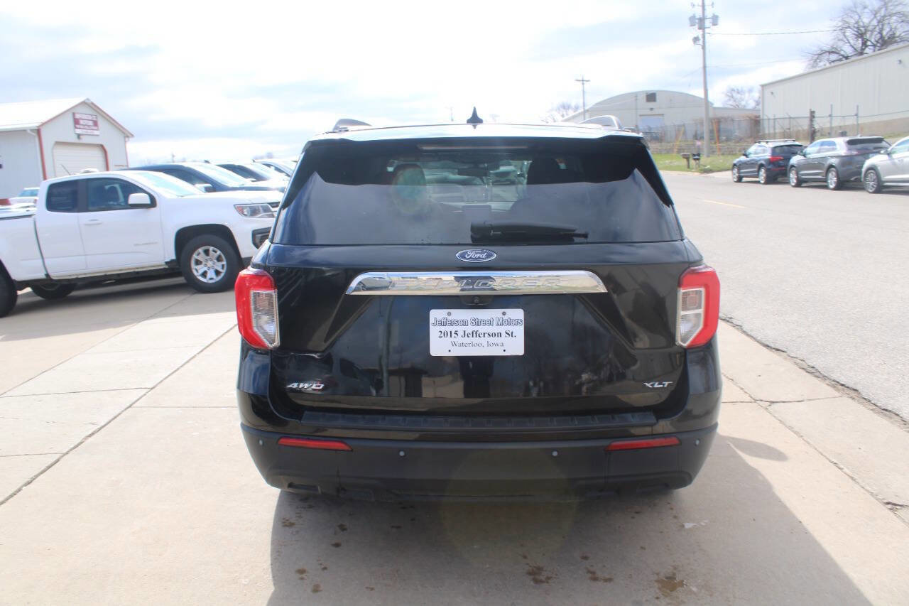 Used 2022 Ford Explorer XLT image 7