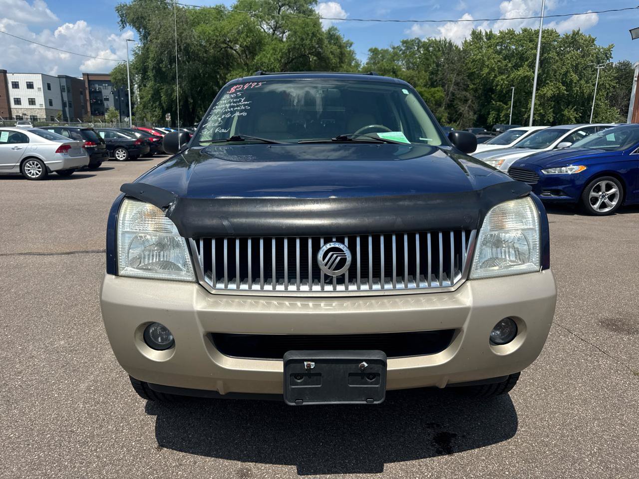 Used 2005 Mercury Mountaineer Convenience AWD/4WD image 2