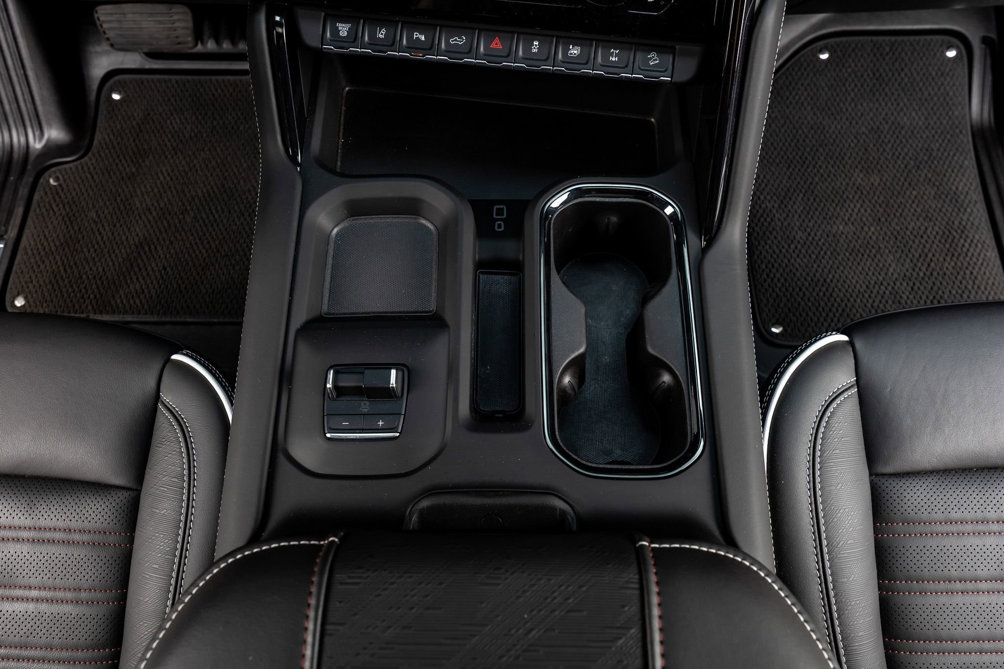 Used 2025 GMC Sierra 2500 AT4X image 28