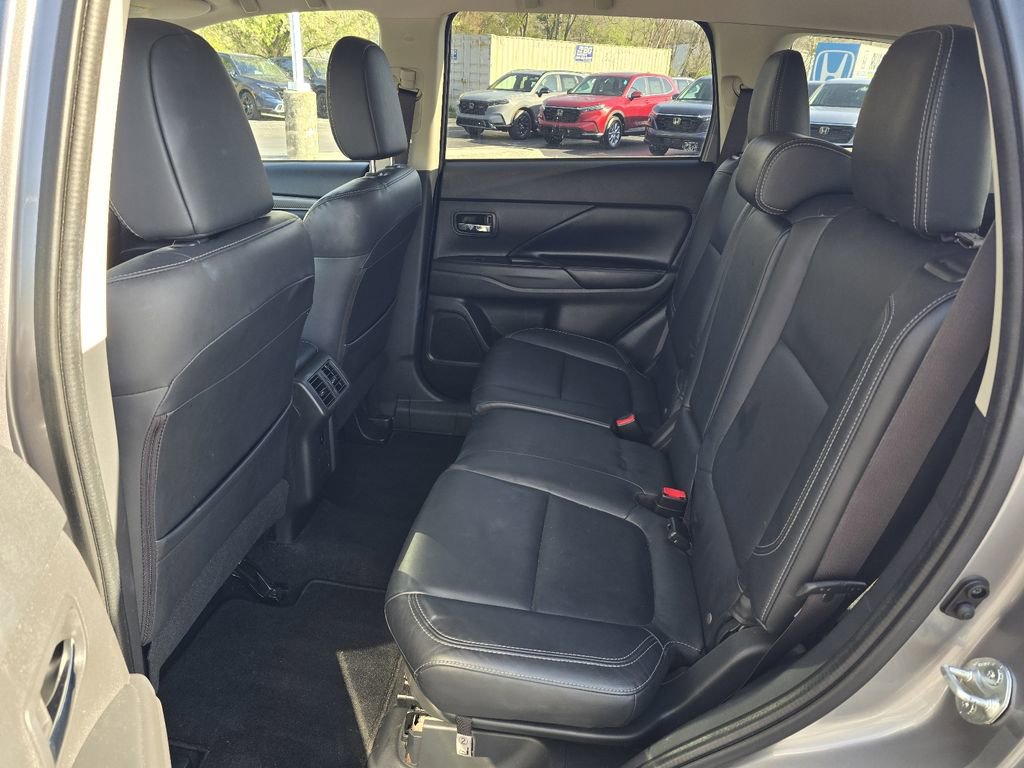 Used 2019 Mitsubishi Outlander SEL image 11