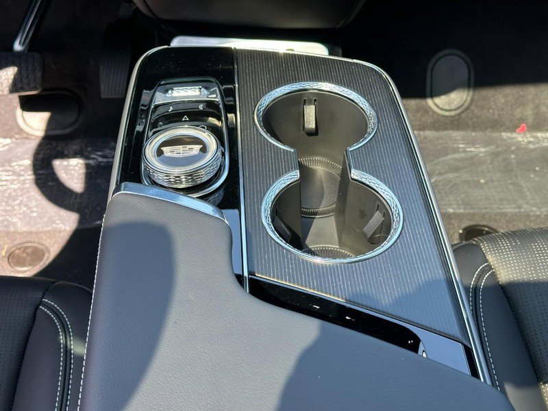 New 2025 Cadillac Lyriq Luxury image 13