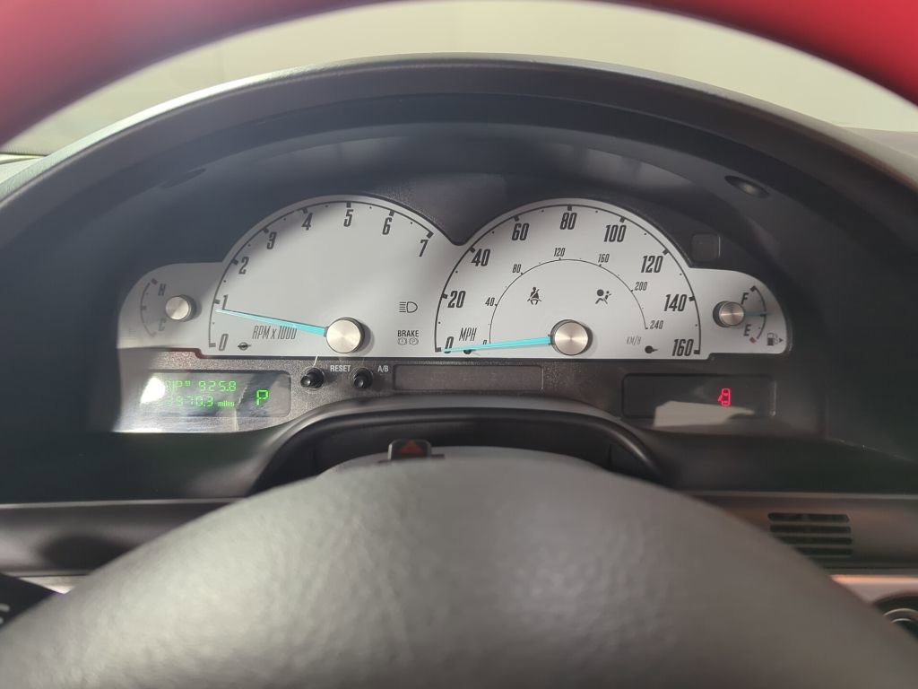 Used 2002 Ford Thunderbird Base image 24