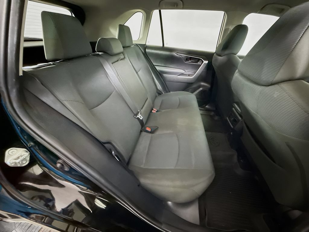 Used 2022 Toyota RAV4 LE FWD image 27