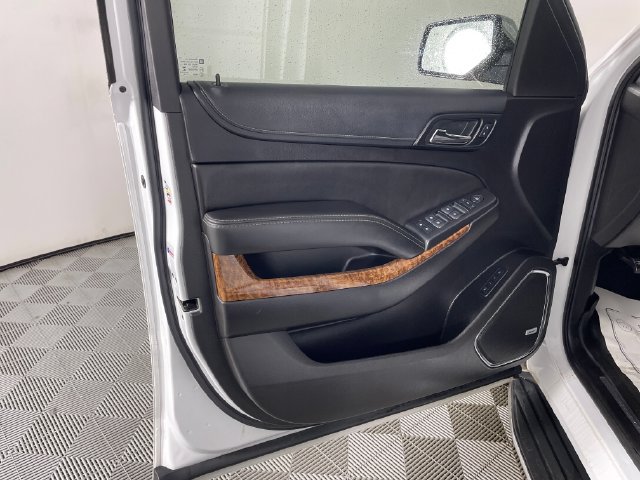 Used 2016 Chevrolet Suburban LTZ AWD/4WD image 17