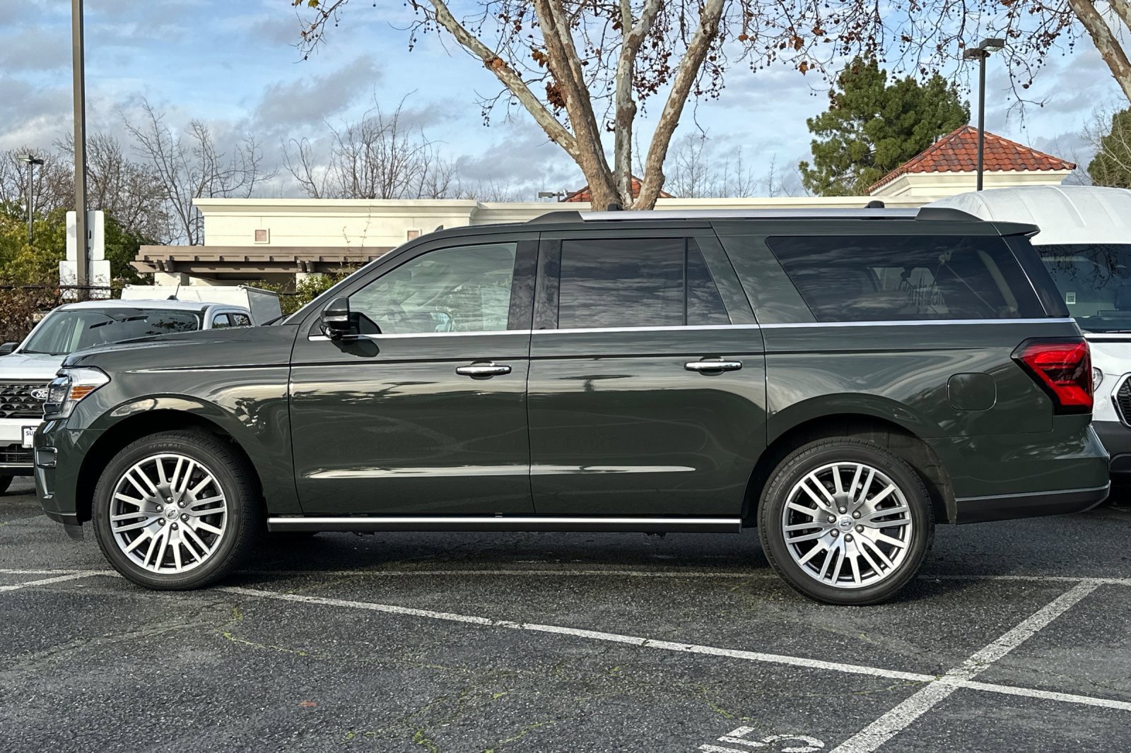 Certified 2022 Ford Expedition Max Limited image 8