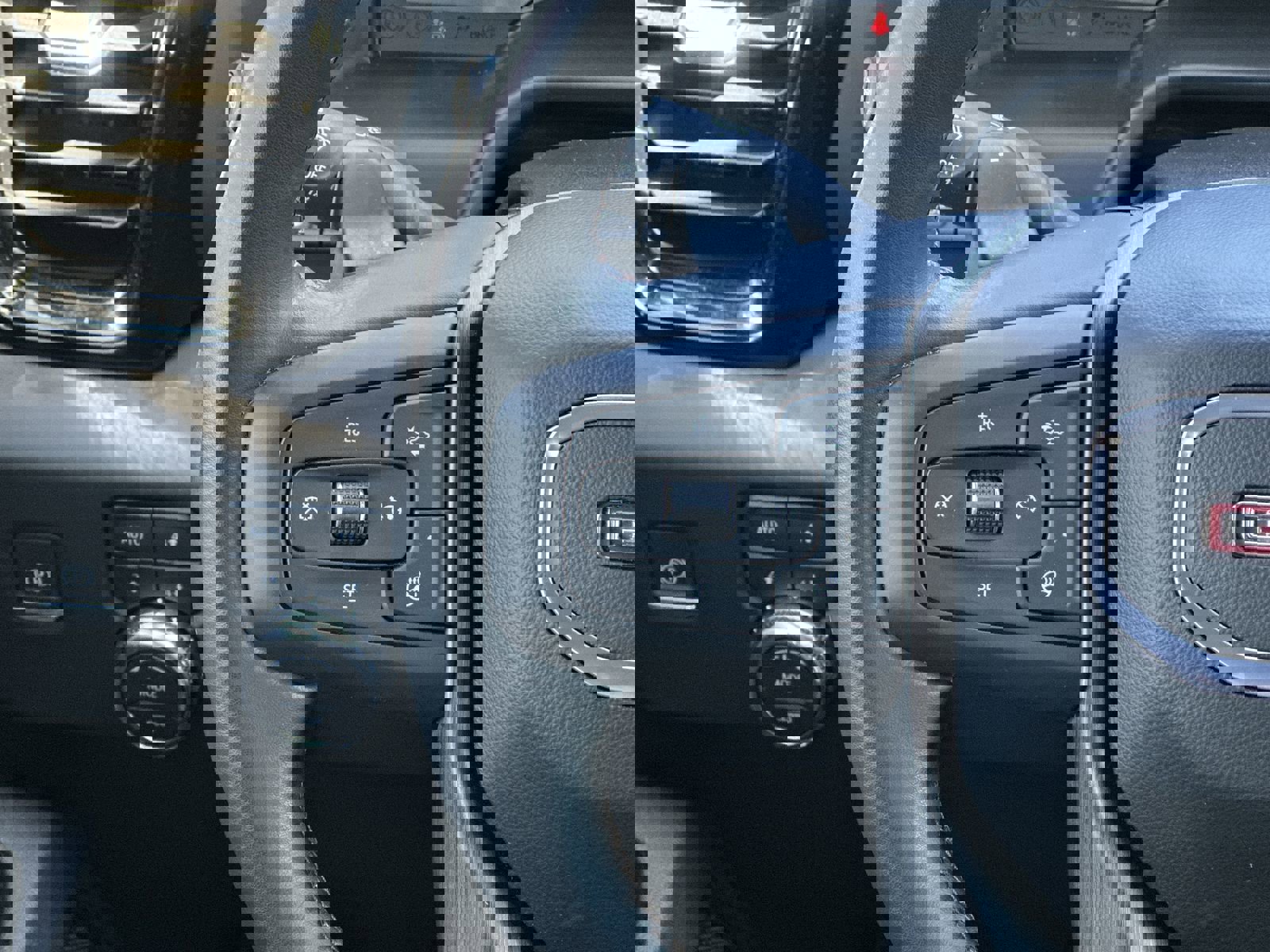 Used 2024 GMC Sierra 1500 AT4 w/ Technology Package image 20