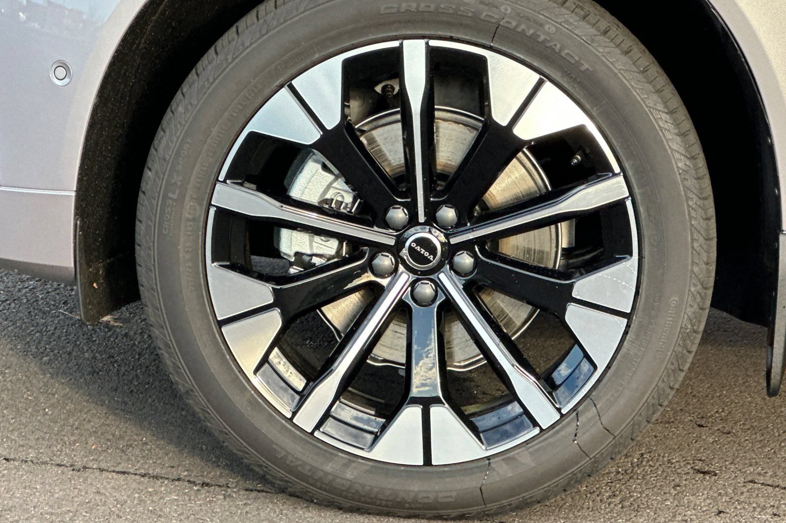 New 2026 Volvo XC60 B5 Plus w/ Climate Package AWD/4WD image 24