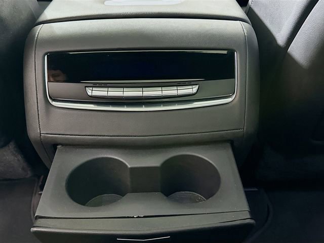 Used 2023 Cadillac Escalade ESV Premium Luxury image 27