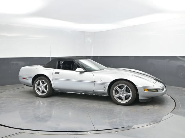 Used 1996 Chevrolet Corvette Convertible RWD image 3