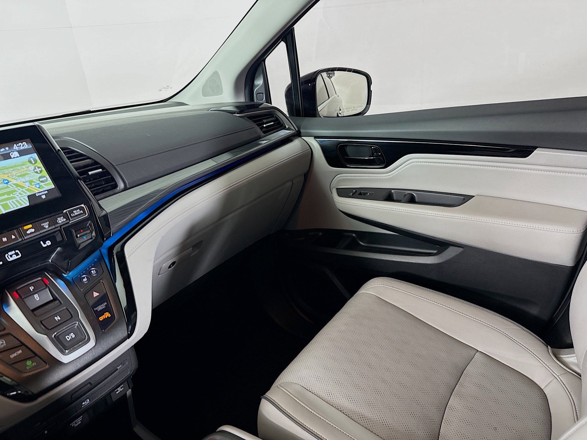 Used 2023 Honda Odyssey Elite image 29