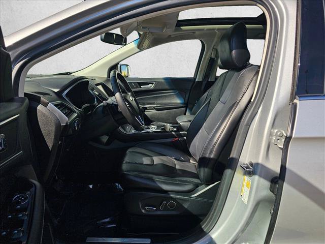 Used 2015 Ford Edge Titanium w/ Equipment Group 301A AWD/4WD image 19