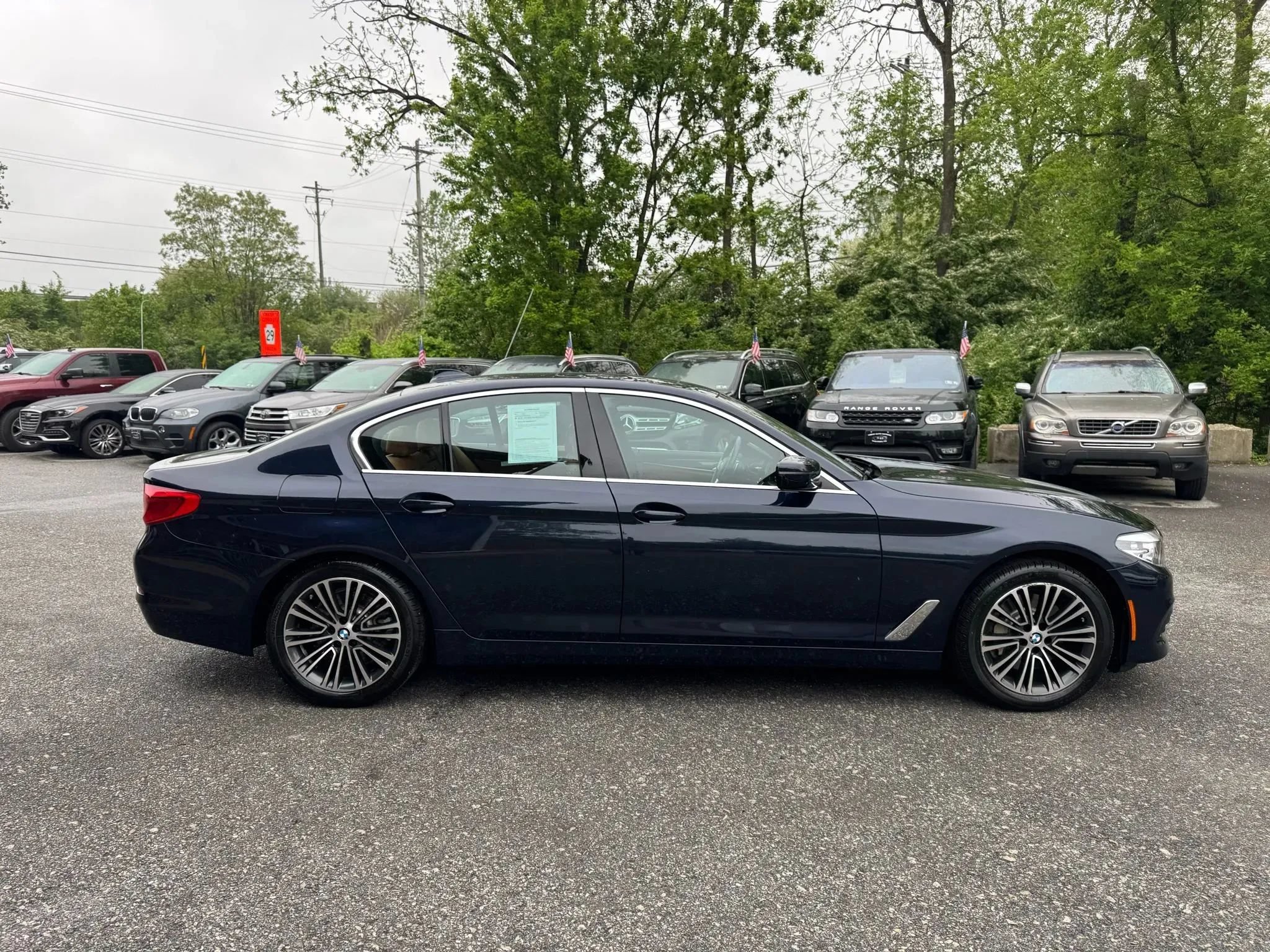 Used 2019 BMW 530i xDrive w/ Convenience Package AWD/4WD image 4