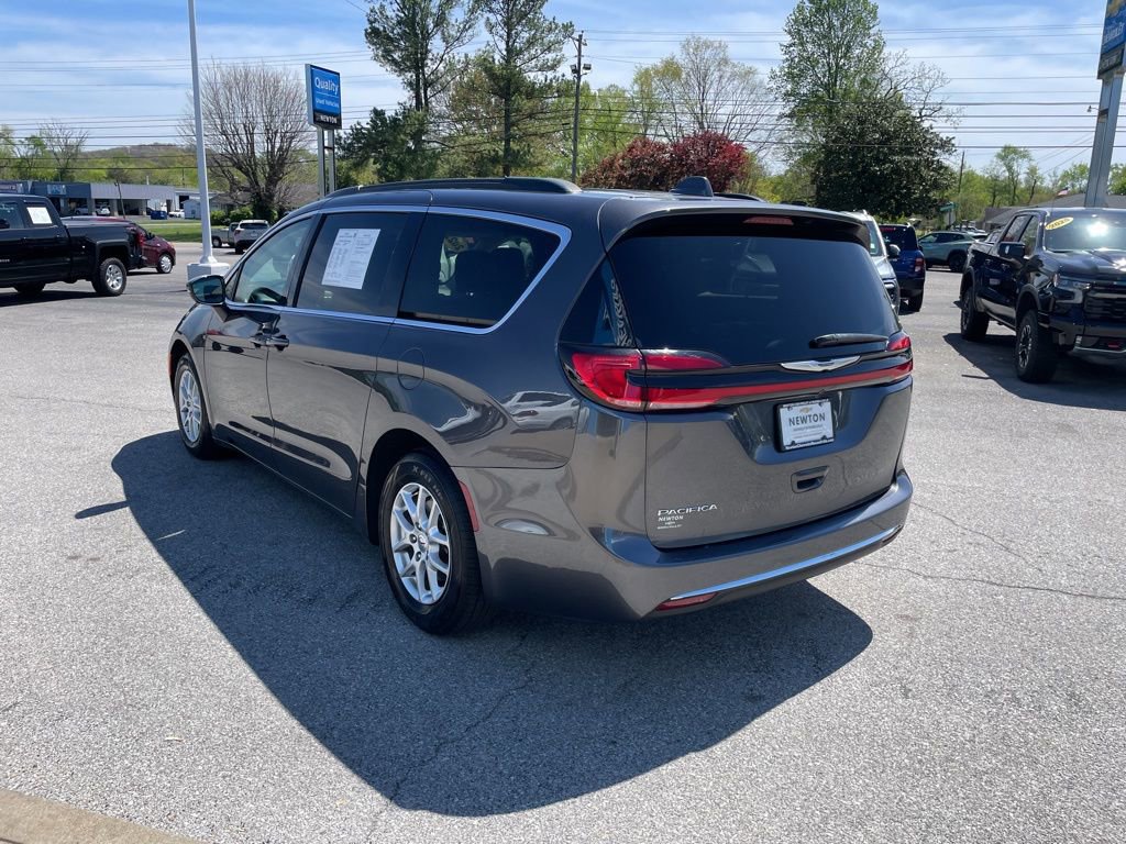 Used 2022 Chrysler Pacifica Touring-L FWD image 47