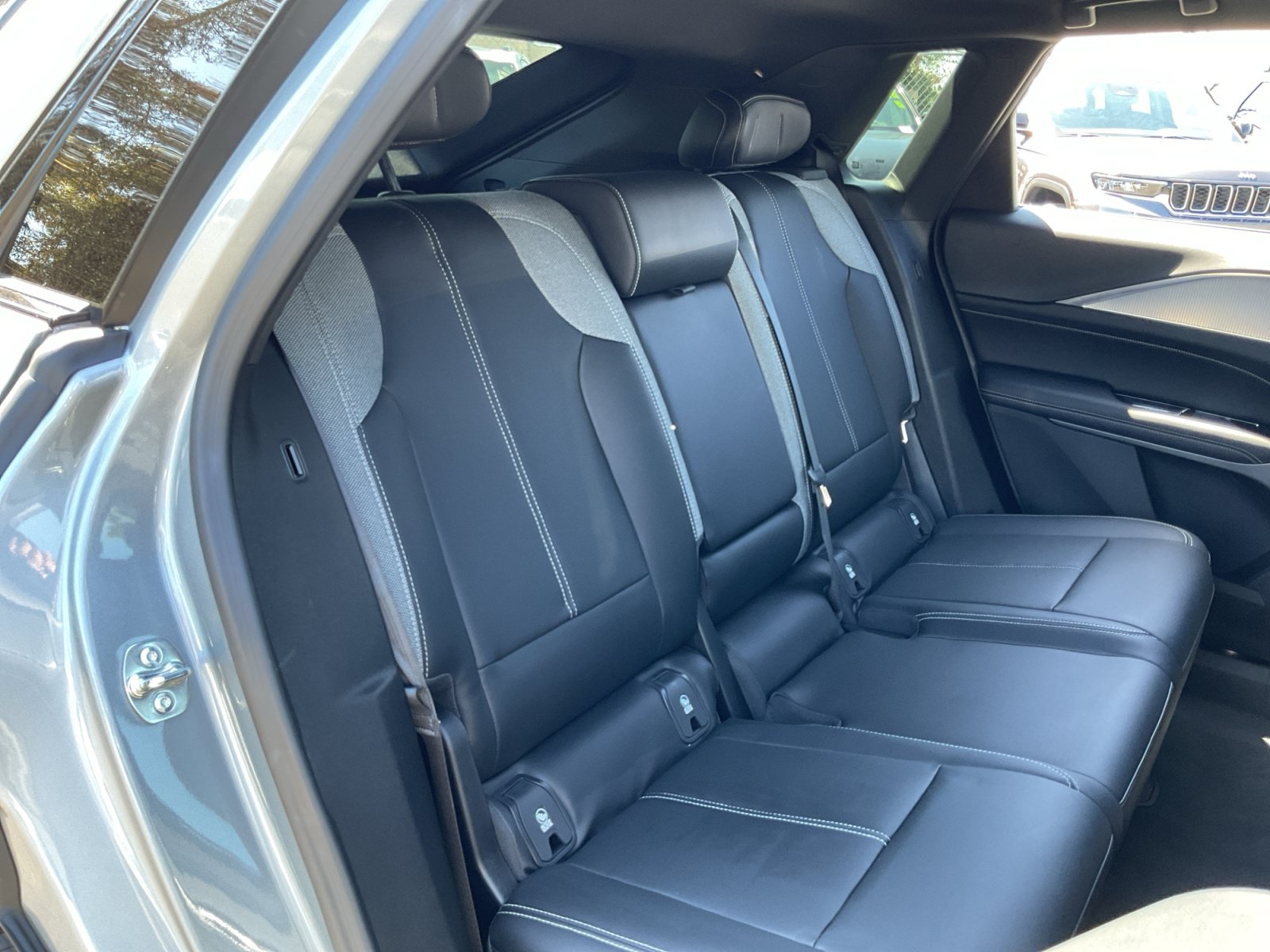 Used 2024 Cadillac Lyriq Tech RWD image 20