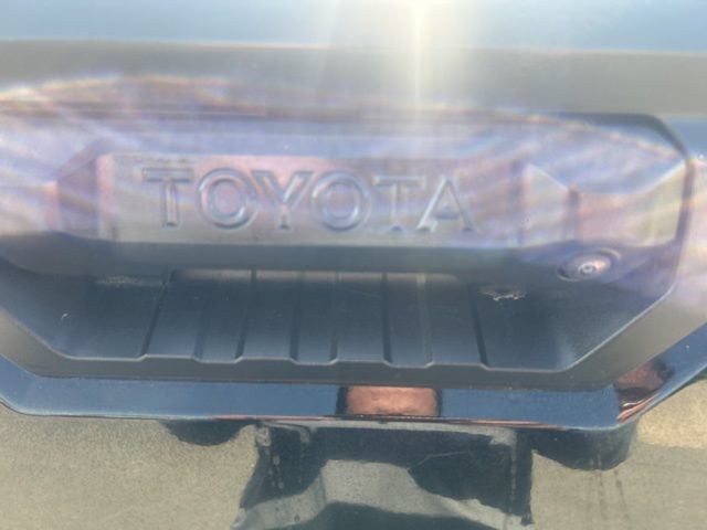 Used 2022 Toyota Tundra SR5 AWD/4WD image 23
