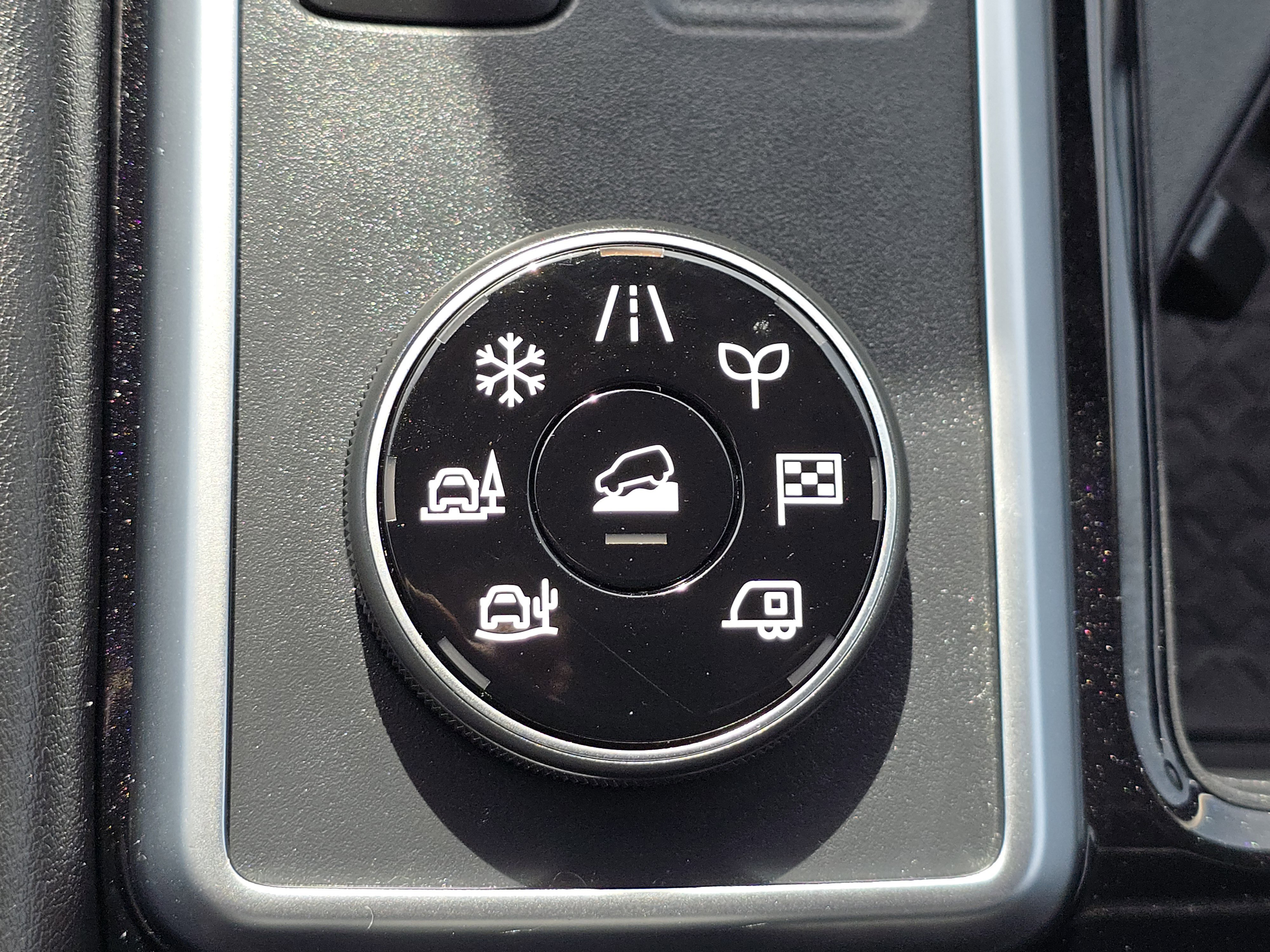 Used 2025 Nissan Pathfinder SV image 26