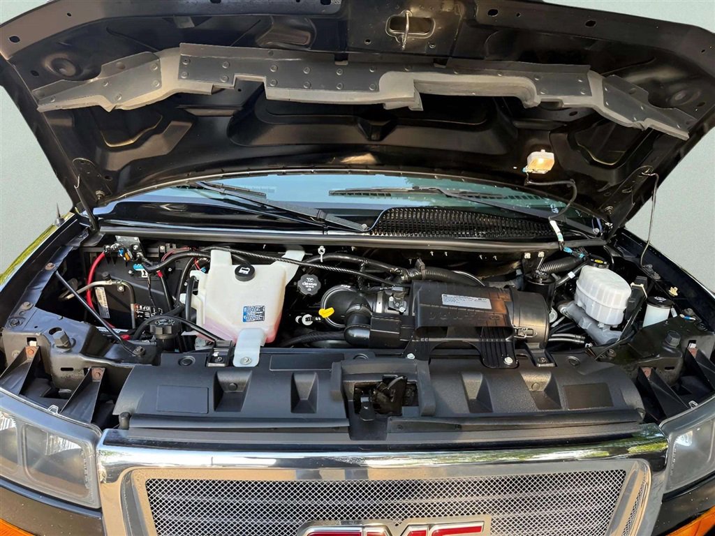 Used 2018 GMC Savana 2500 w/ Enhanced Convenience Package RWD image 35