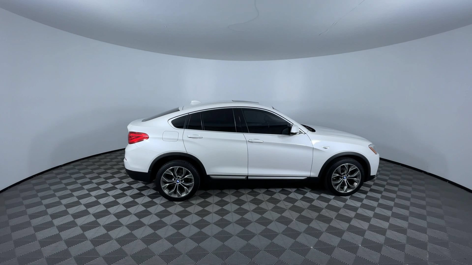 Used 2016 BMW X4 xDrive28i AWD/4WD image 9