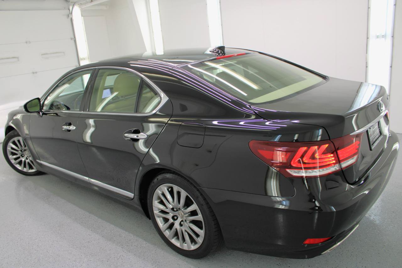 Used 2017 Lexus LS 460 w/ Comfort Package RWD image 31