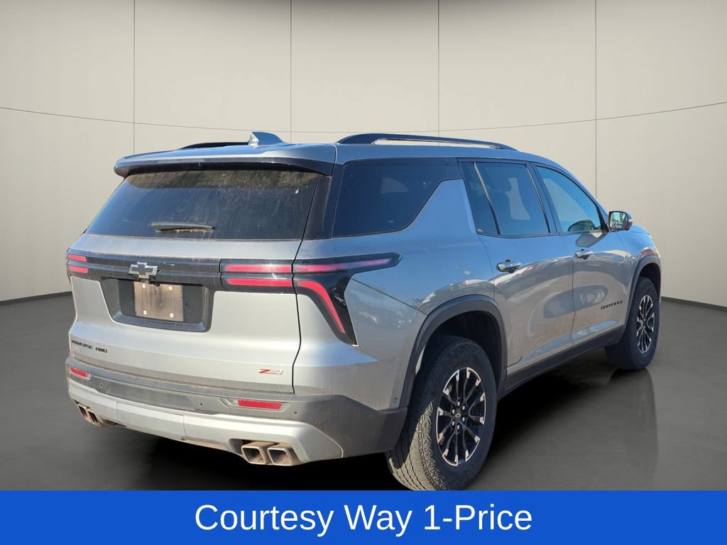 Used 2024 Chevrolet Traverse Z71 w/ Enhanced Driving Package AWD/4WD image 8