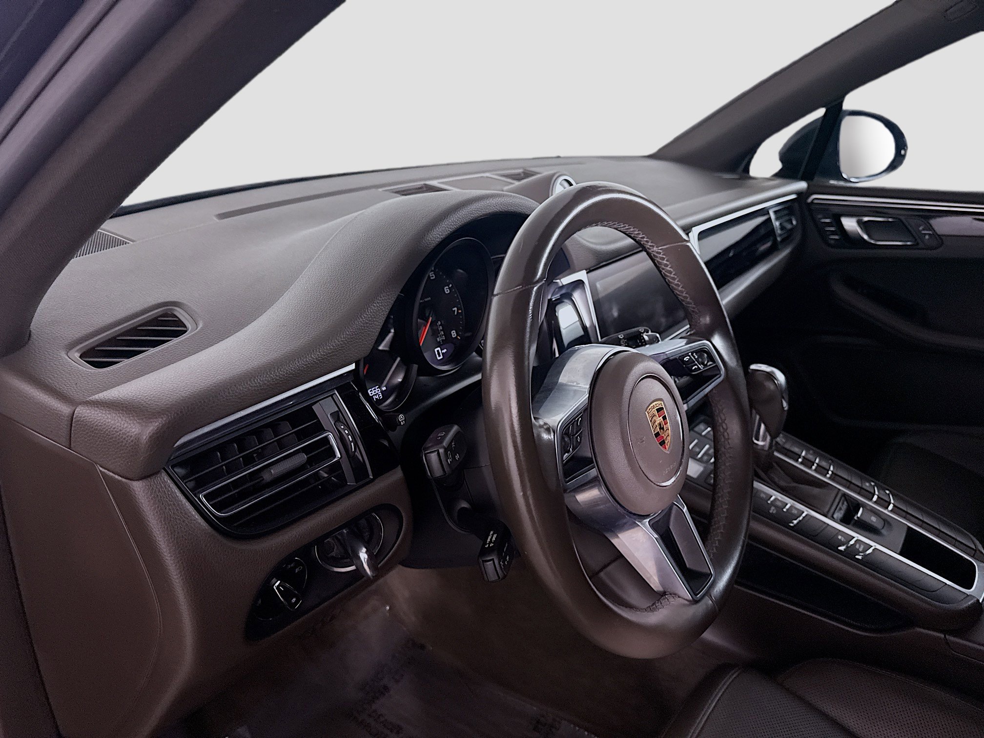 Used 2020 Porsche Macan image 22